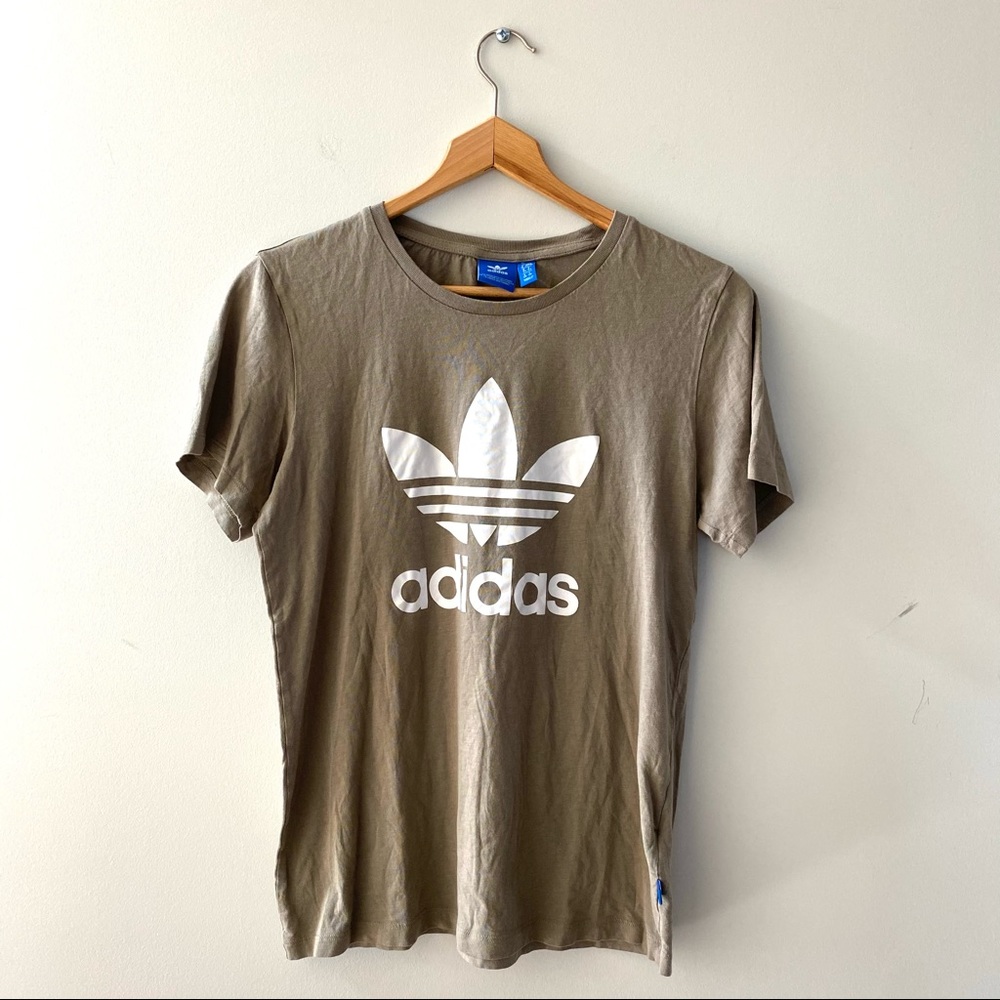 ADIDAS Graphic Olive Tee